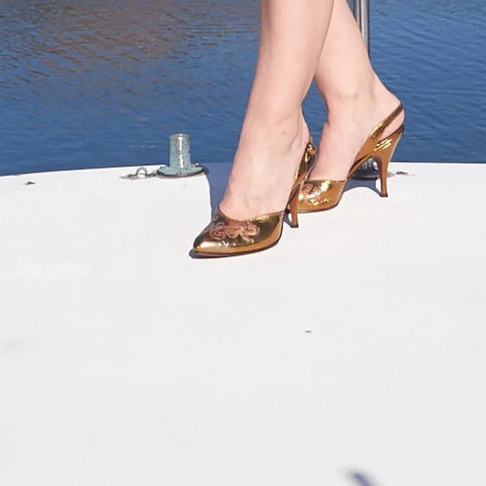 1950s Gold With Clear Cut Out Slingback Heels Shoes_8